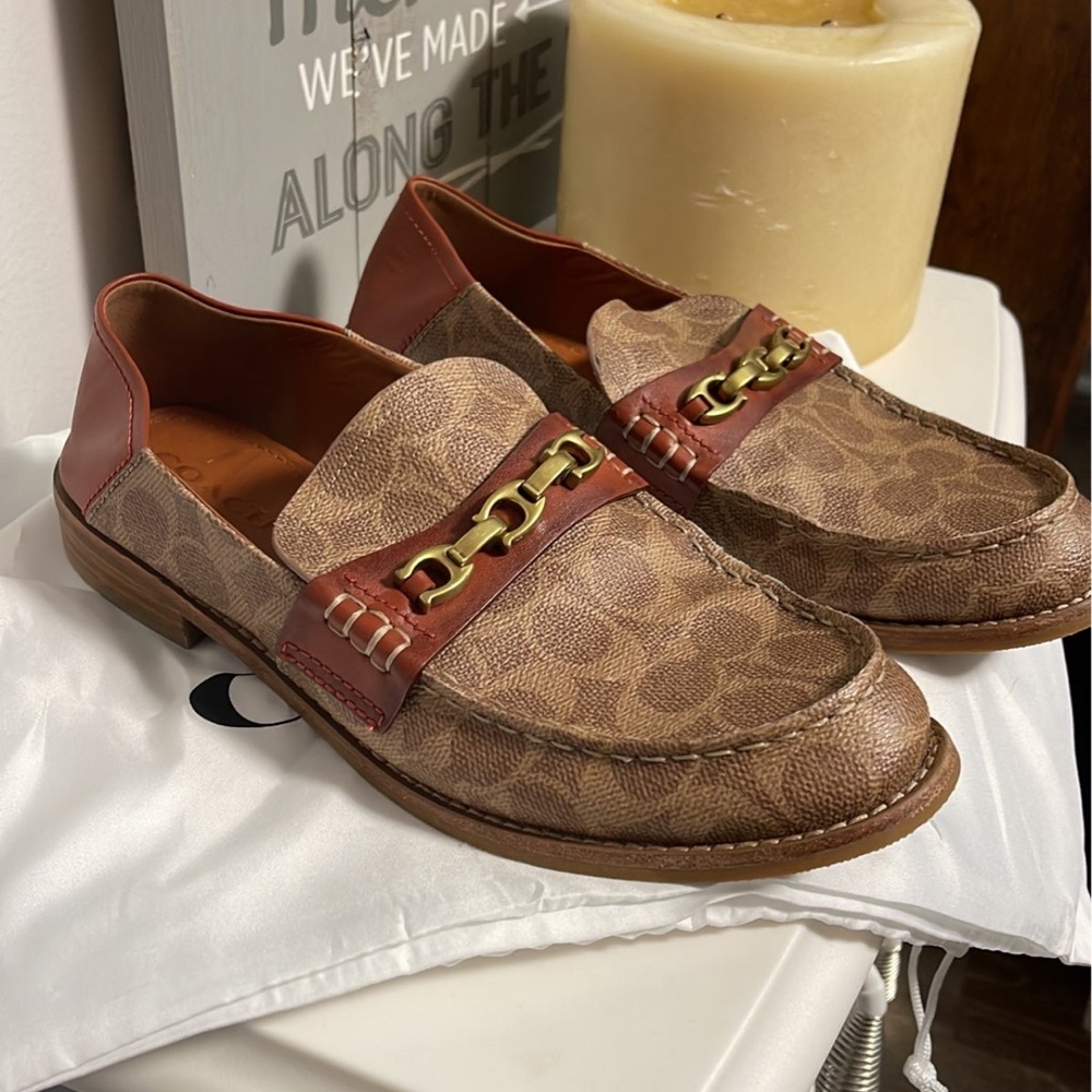 Coach Loafer/Slides